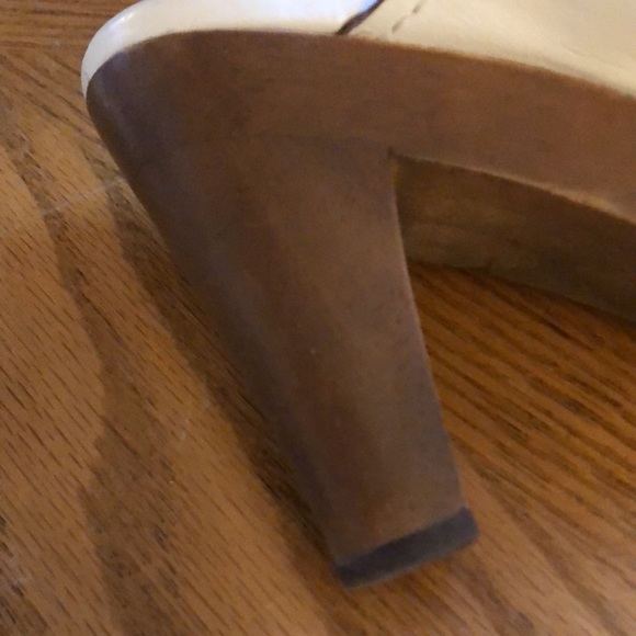 Slides - Picture 4 of 7